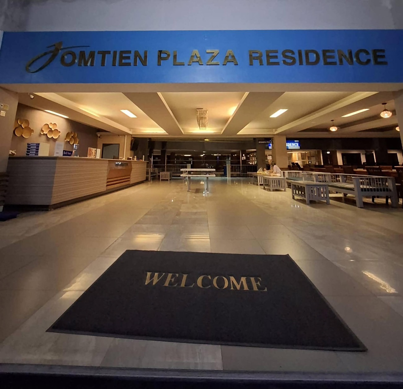 В аренду : Кондоминиум в аренду, всего 2 минуты до моря @ Jomtien Plaza Residence