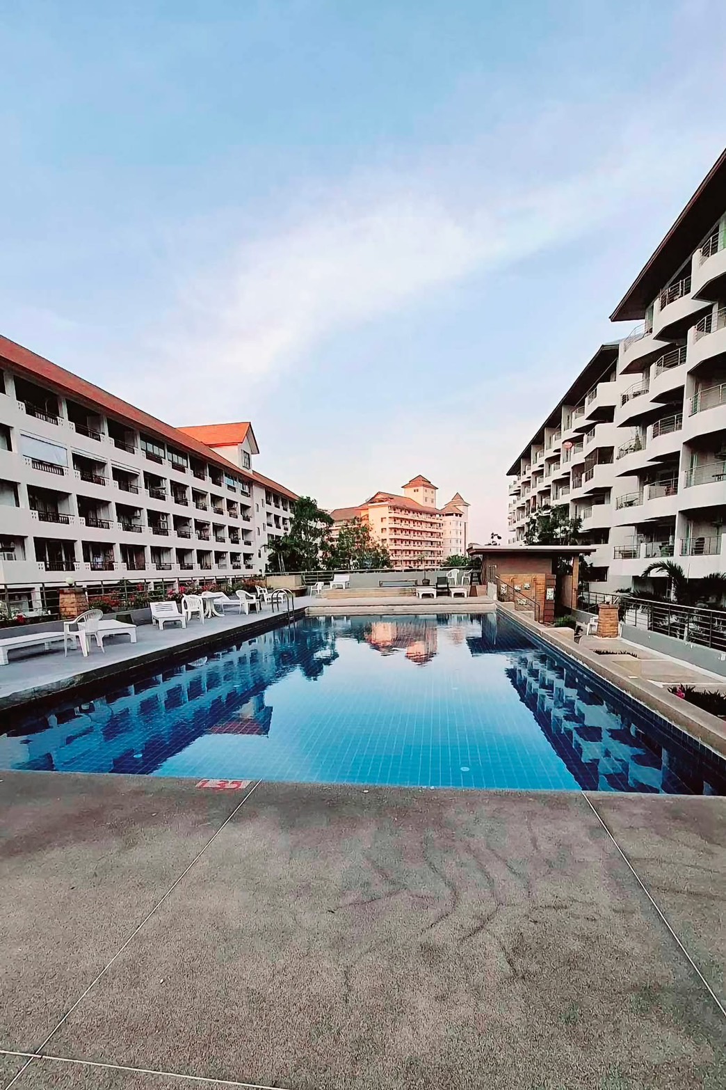 В аренду : Кондоминиум в аренду, всего 2 минуты до моря @ Jomtien Plaza Residence