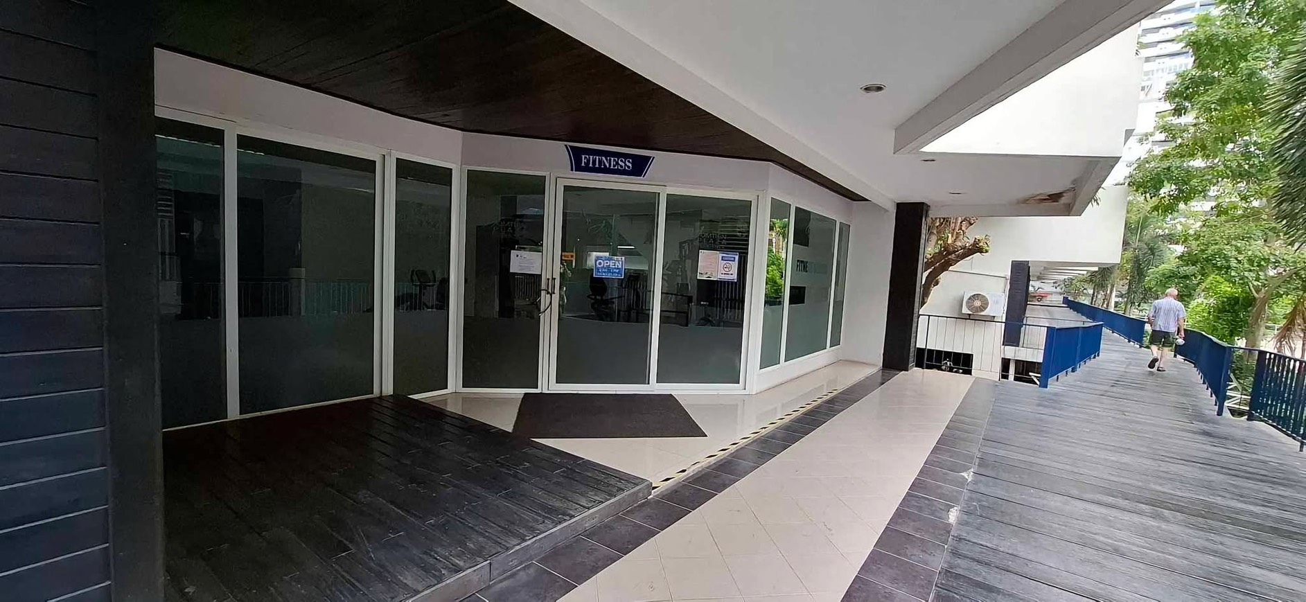 В аренду : Кондоминиум в аренду, всего 2 минуты до моря @ Jomtien Plaza Residence