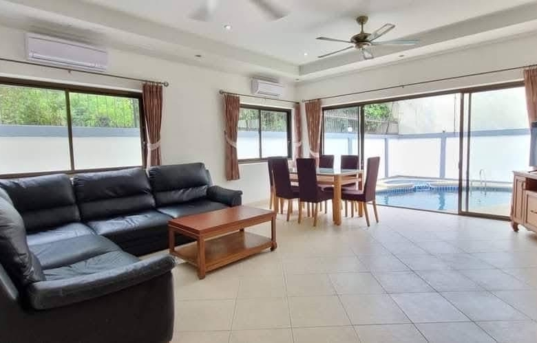 For Rent : 5 Bedroom Pool Villa For Rent at Jomtien, Pattaya
