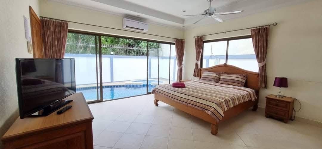 For Rent : 5 Bedroom Pool Villa For Rent at Jomtien, Pattaya