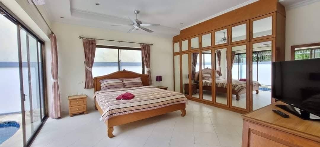 For Rent : 5 Bedroom Pool Villa For Rent at Jomtien, Pattaya