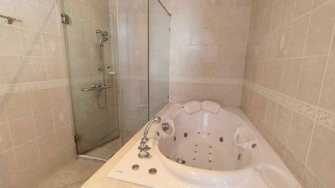 For Rent : 5 Bedroom Pool Villa For Rent at Jomtien, Pattaya