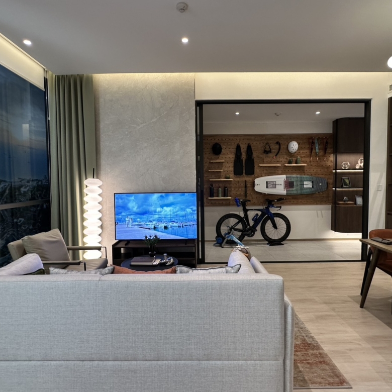 For sale : Hot Property in center Pattaya | Luxury 1-Bedroom Unit, Best Investment & Special Promotion