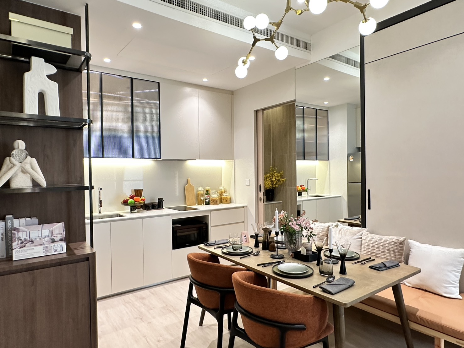 For sale : Hot Property in center Pattaya | Luxury 1-Bedroom Unit, Best Investment & Special Promotion