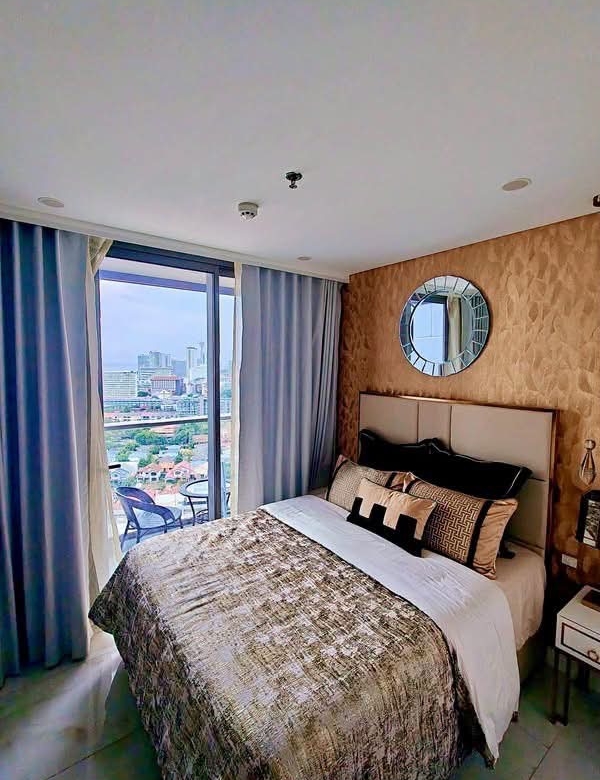 На продажу: роскошный кондо на первой линии у моря в Copacabana Beach Jomtien