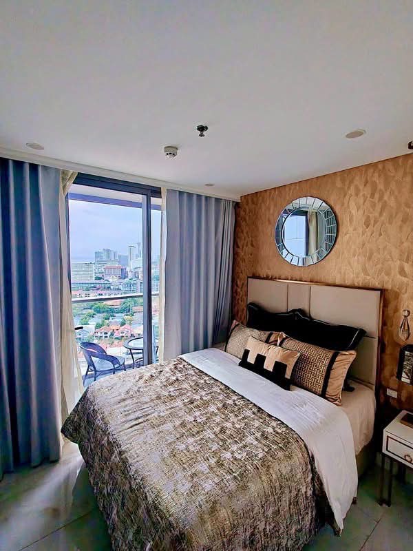 На продажу: роскошный кондо на первой линии у моря в Copacabana Beach Jomtien