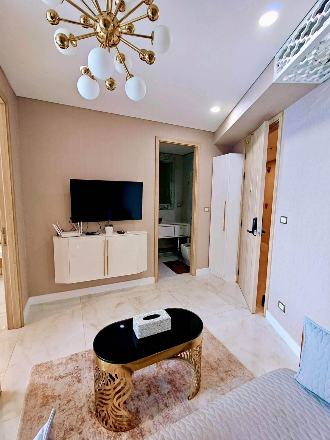 На продажу: роскошный кондо на первой линии у моря в Copacabana Beach Jomtien